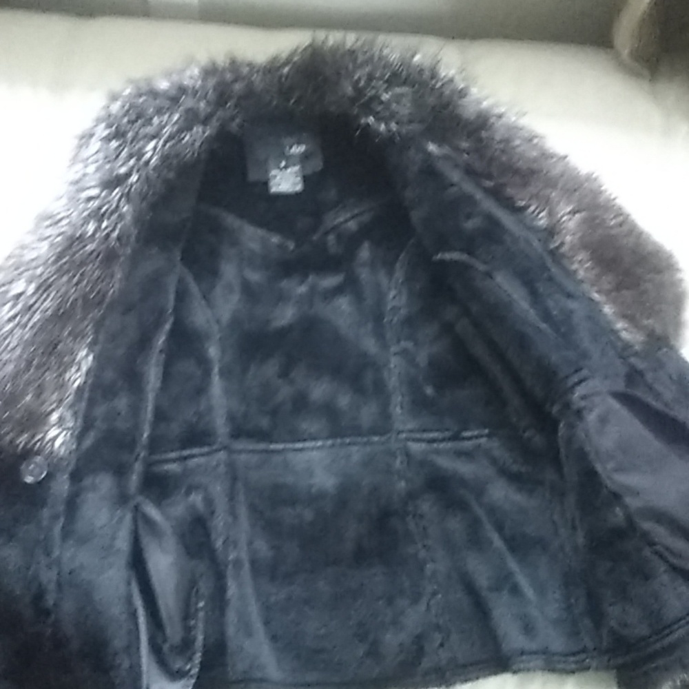Coat - Picture 4 of 4